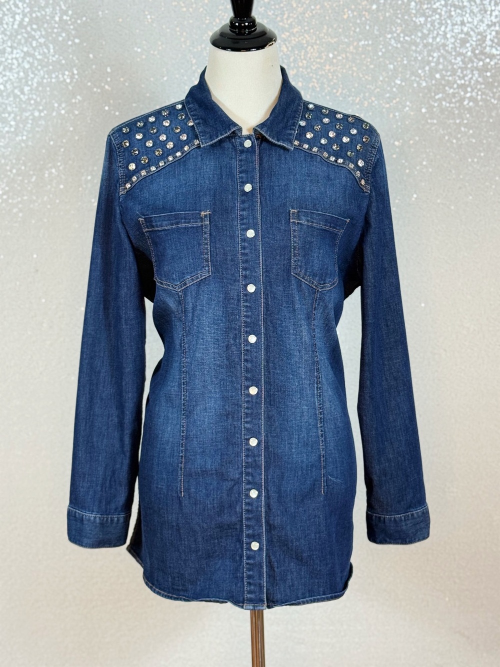 Chico’s Size 2 Denim Pearl Snap Shirt Rhinestone Studded Western Long Sleeve L - Picture 5 of 14